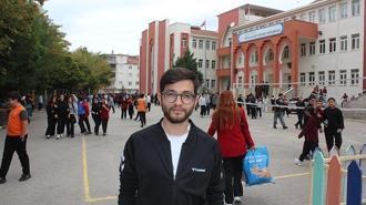 Görme engelli Abdülkadir, mezun olduğu okula öğretmen oldu