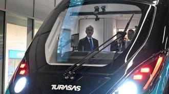 Bakan Uraloğlu, Milli Hızlı Tren'i test etti