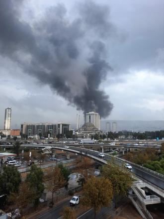 İzmirde depo yangını kontrol altında