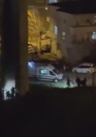 Eyüpsultanda seyyar satıcı viyadüğün altında ceset buldu