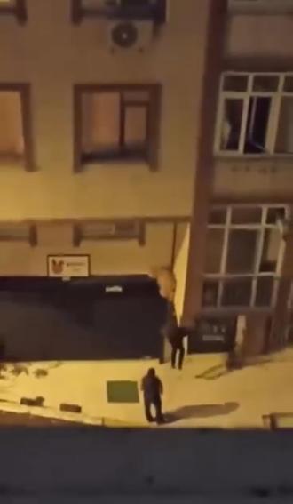 Şişlide dükkanın duvarındaki oyuncak ayıyı çaldı; Beğendim aldım dedi