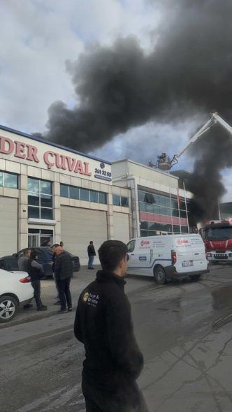 Ankarada maket imalathanesinde yangın