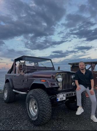 Ehliyetsiz sürücünün kullandığı otomobilin motosiklete çarptığı kaza kamerada; 1 ölü