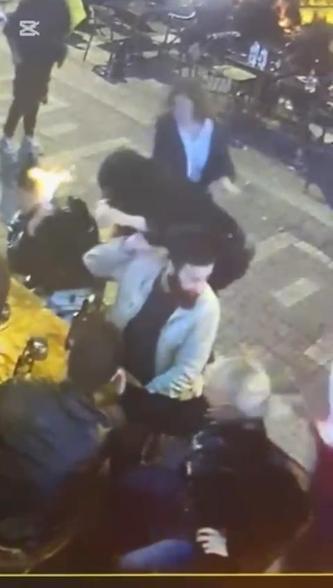 Kadıköyde kadının üzerine yanıcı madde atan sanığa 4 yıl 6 ay hapis talebi