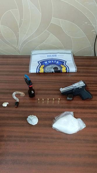 İzmir’de uyuşturucu operasyonu: 2 gözaltı