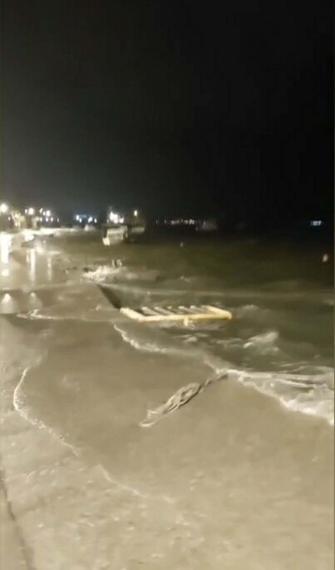 Ayvalıkta sağanak ve fırtına sonrası gökkuşağı