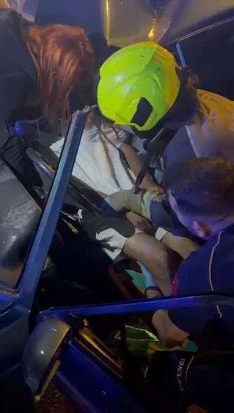 TIRa arkadan çarpan otomobilin sürücüsü ağır yaralandı