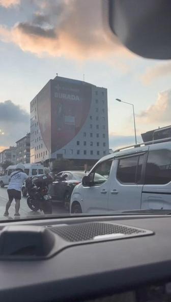Şişlide trafikteki sürücüye yumrukla saldıran kişi yakalandı