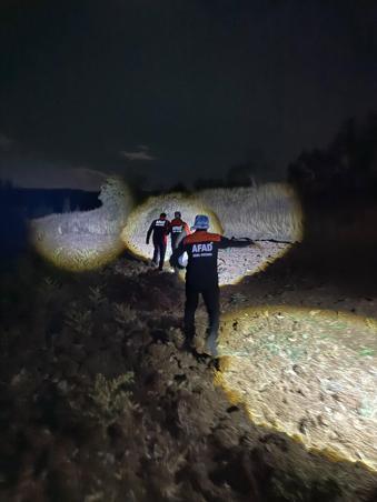 Evden çıktıktan sonra kayboldu, dağda uyurken bulundu