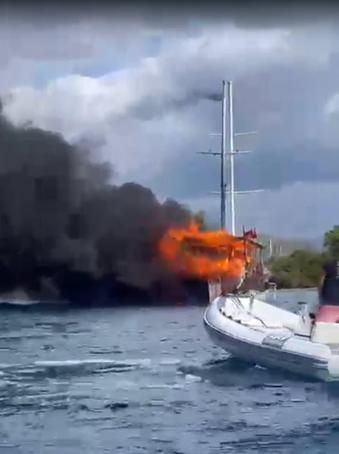 Fethiyede tekne yangını