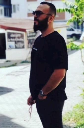 Zeytinburnunda taksici evine gittiği sırada bıçaklanarak öldürüldü