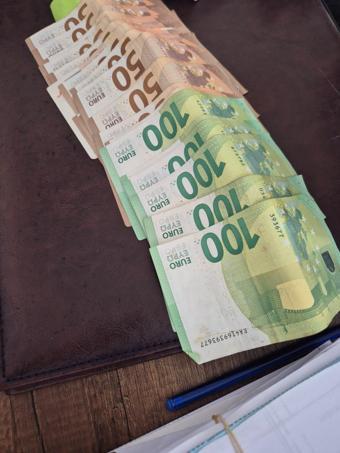 8 yaşındaki Nida Nur, bulduğu içinde 1700 avro olan cüzdanı sahibine teslim etti