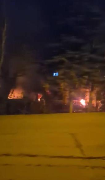 Arnavutköy’de fabrika yangını: 1’i ağır 3 kişi yaralandı