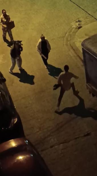 Beyoğlu’nda uzaklaştırma kararı aldıran eski sevgilisinin babasını silahla vurdu