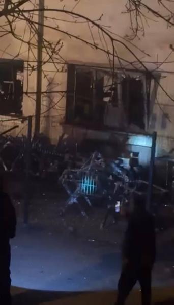 Arnavutköy’de fabrika yangını: 1’i ağır 3 kişi yaralandı