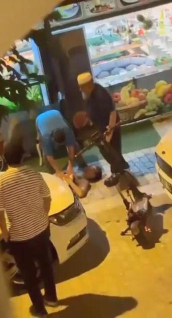 Küçükçekmecede 8 aylık hamile eşine tatlı almaya çıktı gasp girişiminde bıçaklandı; 1 şüpheli tutuklandı