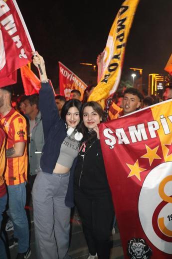 Galatasarayın şampiyonluğu coşkuyla kutlandı