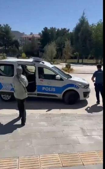 Kayıp kimliği için mekik dokudu; polis sayesinde sınava yetişti