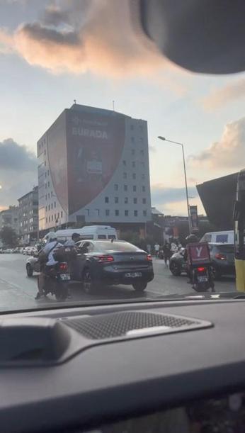 Şişlide trafikteki sürücüye yumrukla saldıran kişi yakalandı