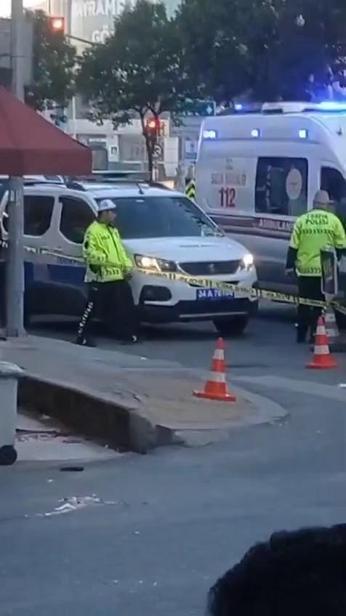 Bayrampaşa’da önce eski ortağını sonra kendini vurdu