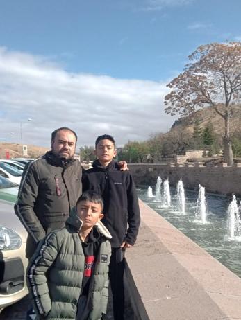 Arkadaşı tarafından boğazı sıkılan Yusufun babası: Oğlum hayata tutunmaya çalışıyor