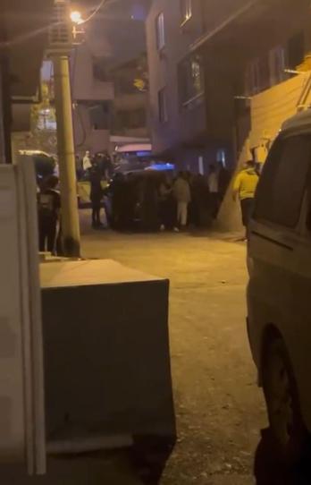 Kimlik sorgusu yapmak isteyen polislere saldıran 2 şüpheli gözaltına alındı