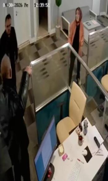 Bıçaklı saldırıya uğrayan avukat yara almadan kurtuldu; barodan destek açıklaması