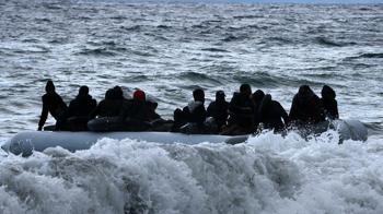Girit Adası açıklarında göçmenleri taşıyan bot battı: 18 ölü