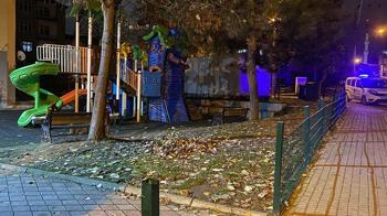 Lise öğrencileri arasında parkta bıçaklı kavga: 1 yaralı