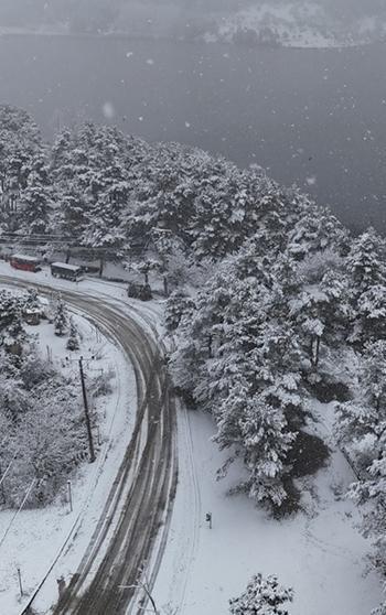 Abant, beyaz örtüyle kaplandı