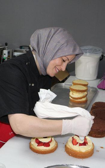 Kursa gidip, çocukluk hayali pastacılığa başladı