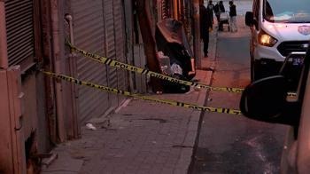 Bayrampaşa'da cam silerken 3'üncü kattan düşen kadın ağır yaralandı