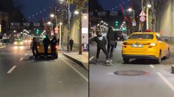 Beşiktaş'ta patenli 3 kişinin tehlikeli yolculuğu kamerada