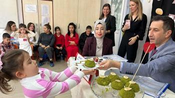 Anaokulu öğrencilerinden bayat ekmekle israfa karşı farkındalık