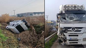 Hafriyat kamyonunun çarptığı karavan şarampole yuvarlandı