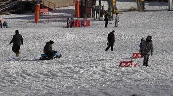 Uludağ'daki kayak pistleri yürüyüş ve kızak alanına dönüştü
