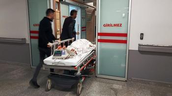 Boşanma aşamasındaki eşini eve kadar takip edip bıçakladı