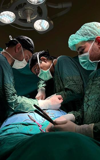 Bitlis'te ilk kez gerçekleştirilen ameliyatlarla sağlıklarına kavuştular