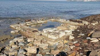 Kuşadası'nda yağmur suları Anaia Höyüğü'ne ait kalıntıları ortaya çıkardı