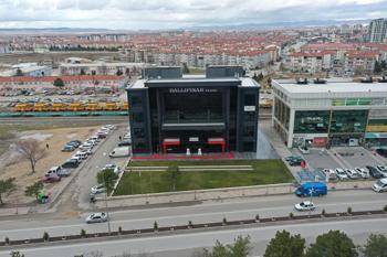 Diş hekimi Nevzat Ballıpınar: Kendi kendine yeten üst segment bir klinik kurduk