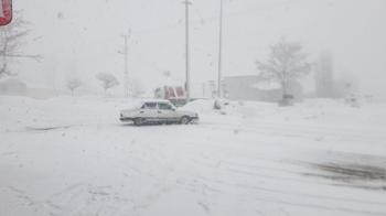 Van’da kardan 43 yerleşim yeri ulaşıma kapandı