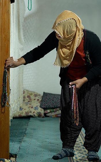 Tarihi camiyi kadınlar imece usulü ile temizledi