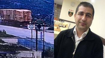 TIR'dan düşen saman balyalarının altında kalıp öldü; o anlar kamerada