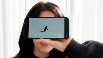 'Nihilist penguen'e kendi yalnızlığımızı yükledik'