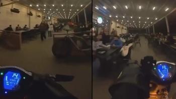 Kafede motosikletiyle müşterilerin arasında dolaşan sürücüye 6 bin 457 TL ceza