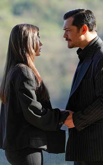 Eşref iki ateş arasında