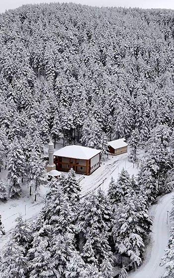 Dumanlı Tabiat Parkı’nda tablo gibi kış görüntüsü