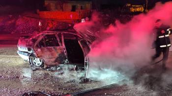 Hareket halindeyken alev alan otomobil yandı