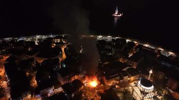 Üsküdar'da 2 metruk binada çıkan yangın söndürüldü