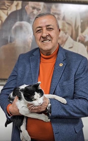 Başkanın makamı Mia ve Fındık’ın yuvası oldu